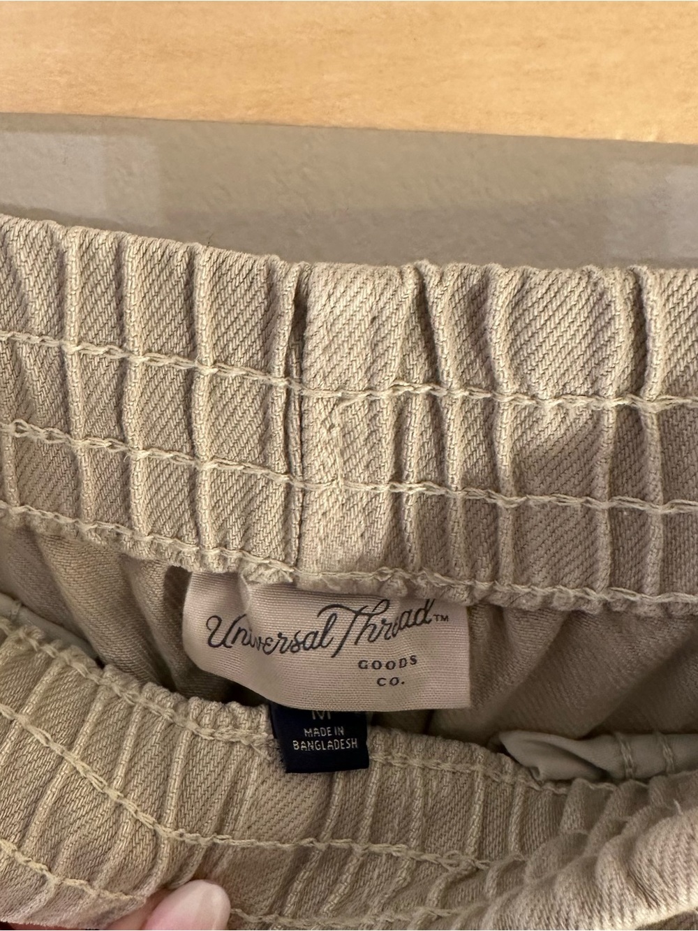 Old Navy Wide-Leg Drawstring Pants in Light Khaki - Picture 7 of 11